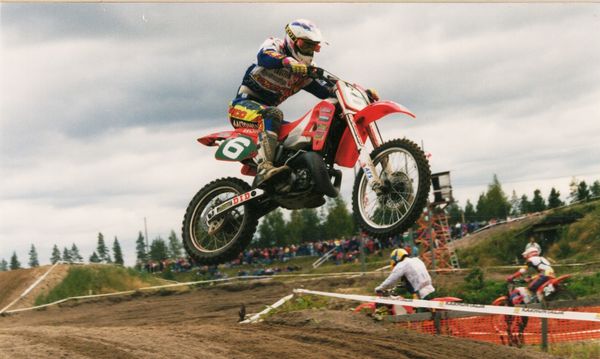 Hyvinkään SM 250 Miska Aaltonen vauhdissa 1990-luvulla